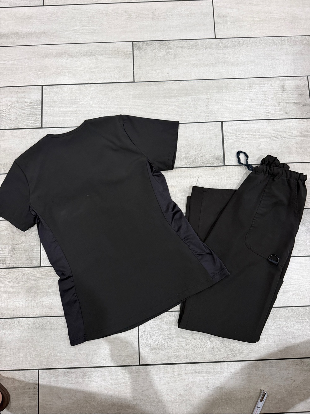 Women’s Black Scrub Set - Classic Comfort - Picture 2 of 6